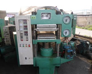 50噸全自動平板硫化機(jī)
