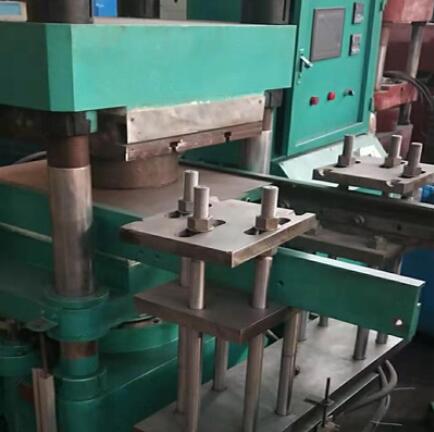 150噸自動2RT噸硫化機