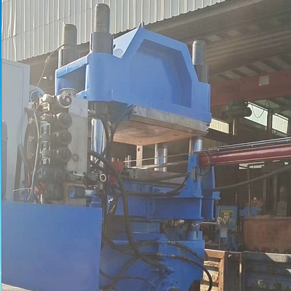 200噸自動機